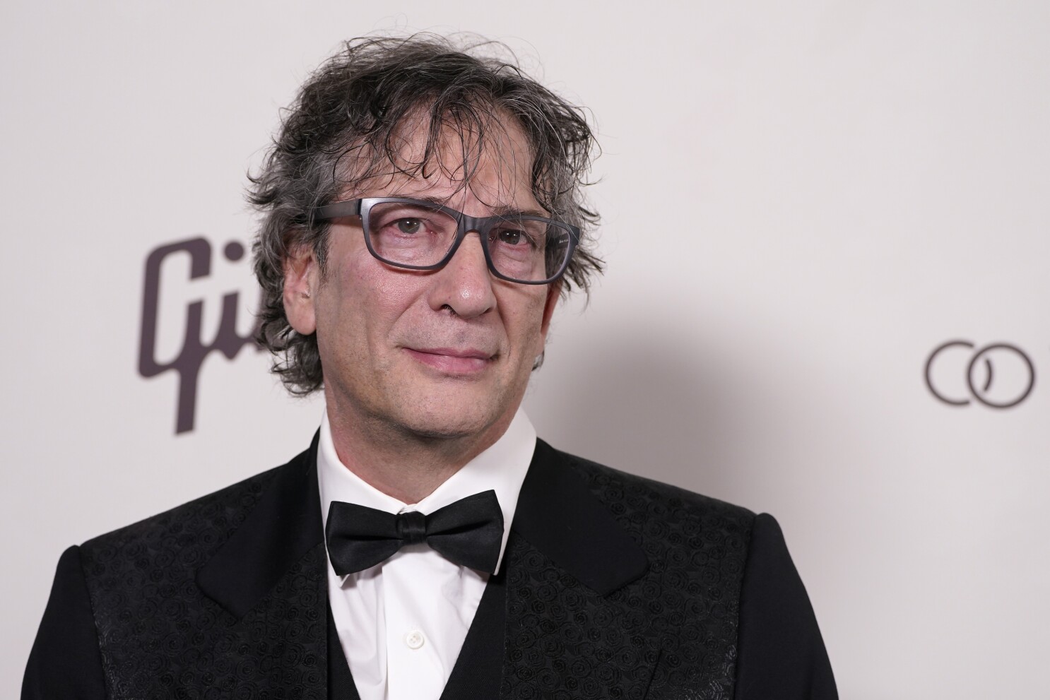Woman's lawsuits say sci-fi author Neil Gaiman repeatedly sexually  assaulted her | AP News