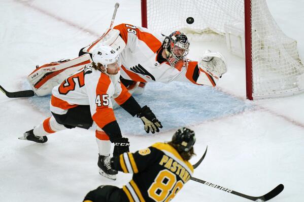 Konecny records hat trick, leads Flyers past Penguins 5-2