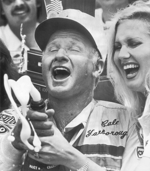 11 Astonishing Facts About Cale Yarborough 