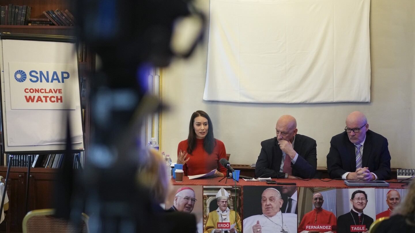 Rome AP Мрежа от оцелели от сексуални злоупотреби с духовенство