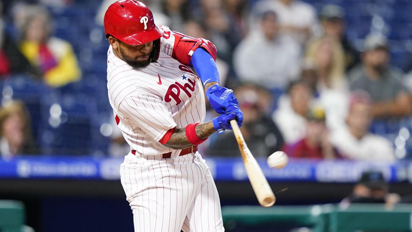 Edmundo Sosa powers Phillies past Marlins to begin homestand with 2  straight wins - CBS Philadelphia