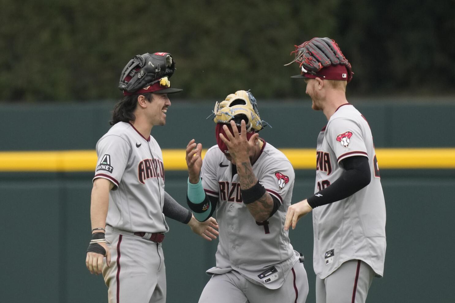 Lourdes Gurriel Jr. saves D-backs in bizarre walk-off win over Nats