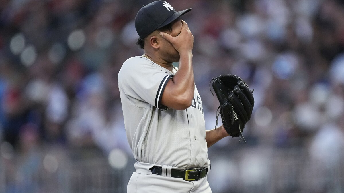 Yankees fall to lowly Orioles again in extra-inning loss