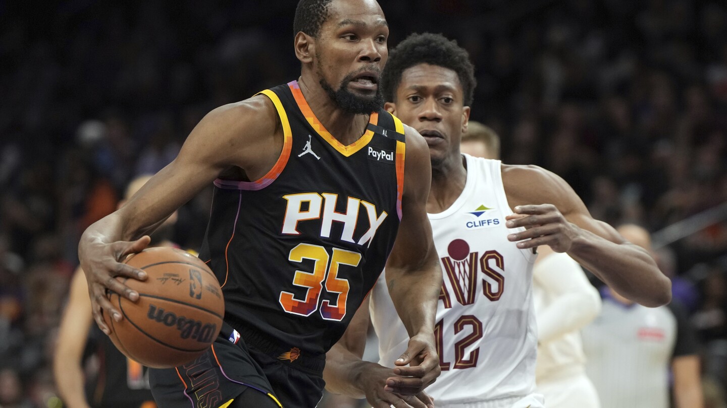 Durant's 42 Leads Suns Past Cavaliers 123-112