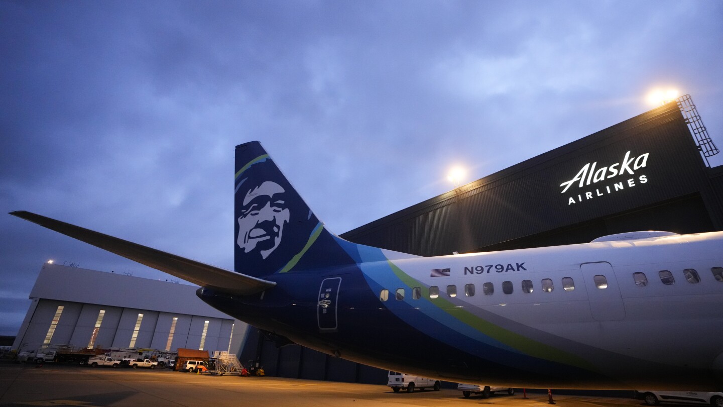 Alaska Airlines започна отново да лети със самолети Boeing Max 9 за първи път в петък