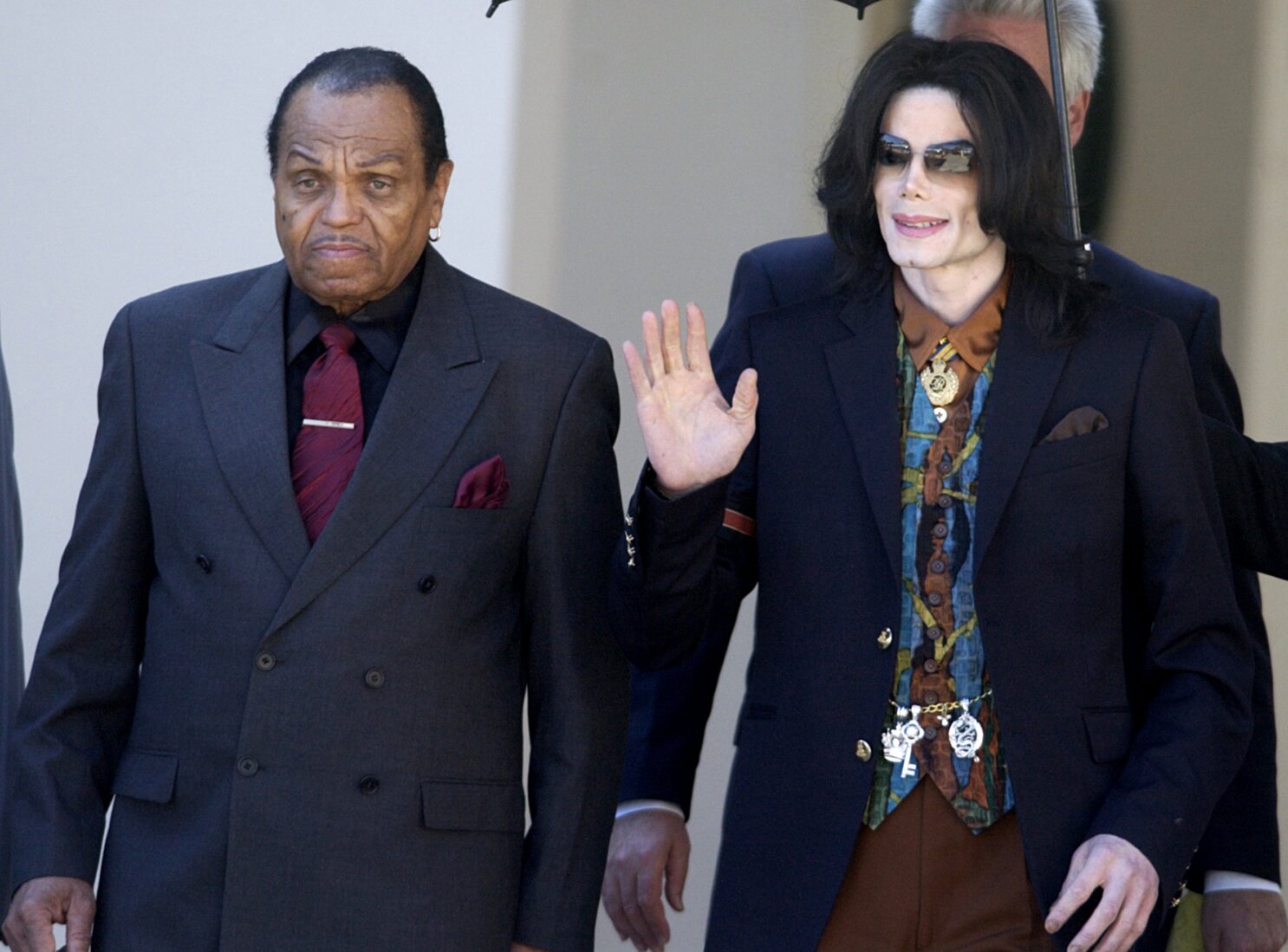 Michael Jackson's popularity endures, even after new scandal | AP News