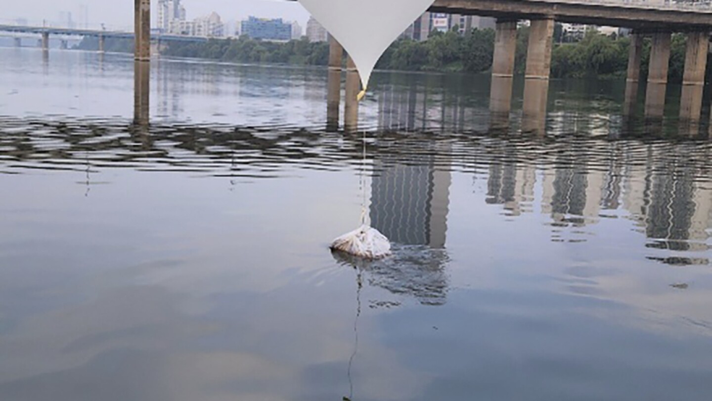 North-South Korea Tensions Escalate: 1000 Trash-Filled Balloons and Propaganda Broadcasts