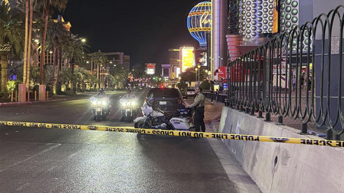Shooting on Las Vegas Strip near Bellagio that killed 2 was livestreamed, police say