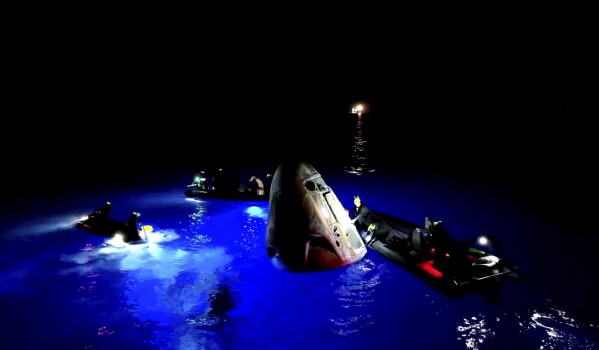 SpaceX Polaris Dawn: Tech billionaire returns to Earth after first private spacewalk | AP News
