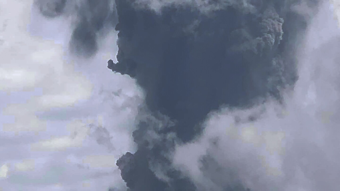 Mount Marapi volcano in Indonesia has erupted again as the search for 12 climbers has been called off