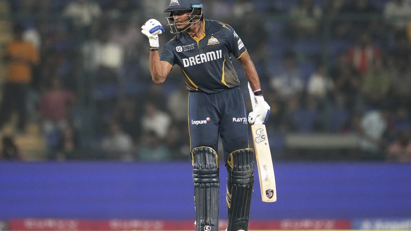 Gujarat, Bengaluru and Punjab advance to IPL playoffs