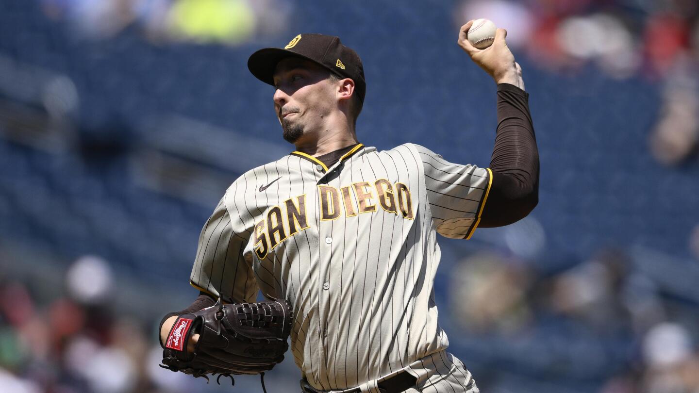 Padres' Blake Snell Cleared to Play in Friday's Game After Car