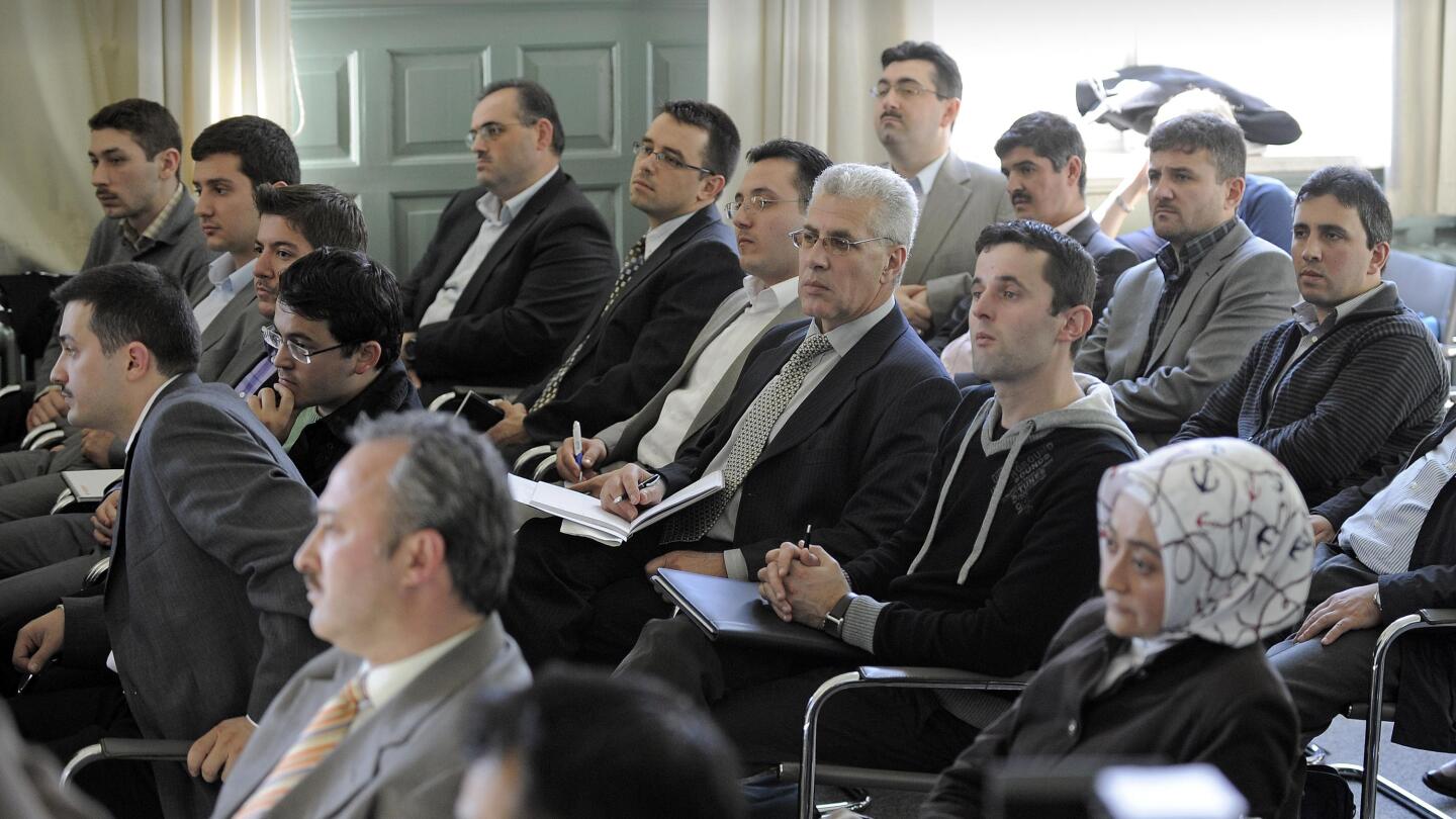 Universitas Jerman mulai melatih para imam