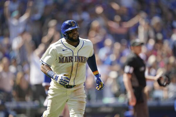 Guerrero, Belt homer as Blue Jays hold off Seattle Mariners 4-3 - Seattle  Sports