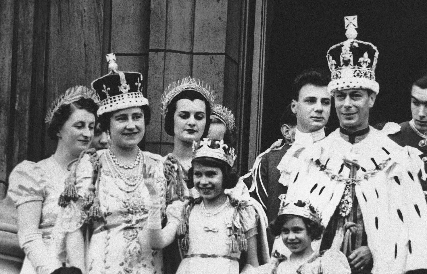 Queen Elizabeth II - Childhood, Coronation & Death