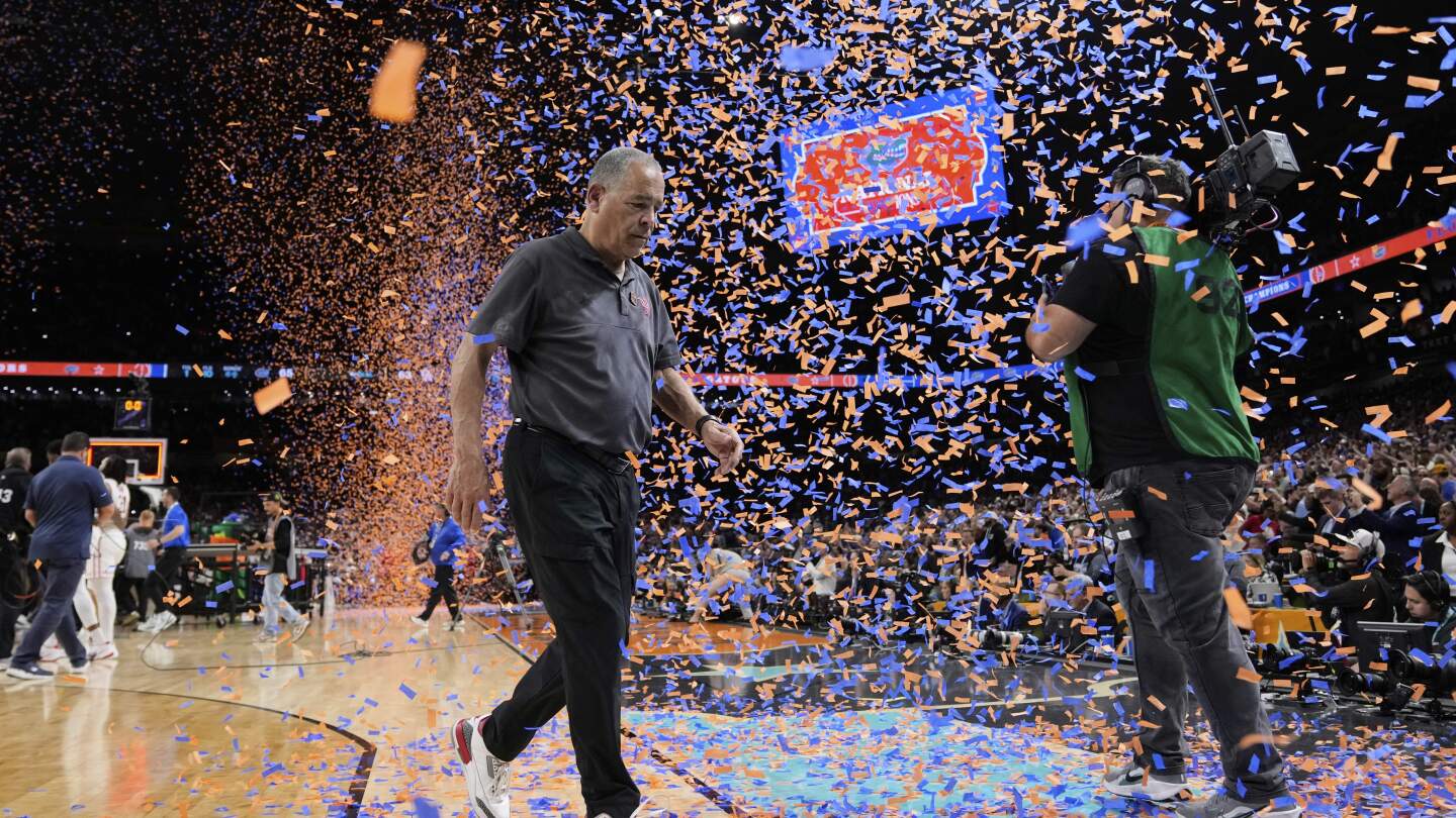 Houston's Kelvin Sampson was close to his 1st national title. It slipped away painfully vs. Florida
