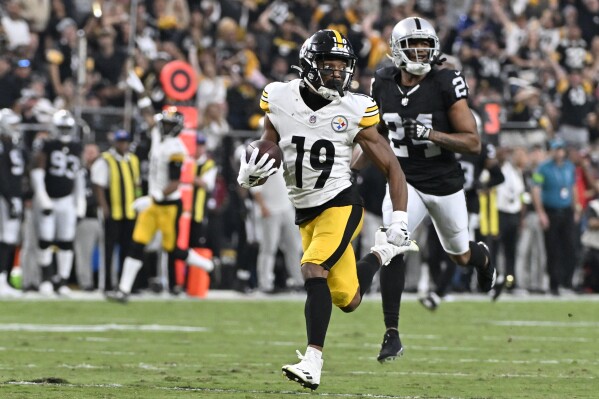 Kenny Pickett passes for 2 touchdowns as Pittsburgh Steelers top Las Vegas  Raiders 23-18