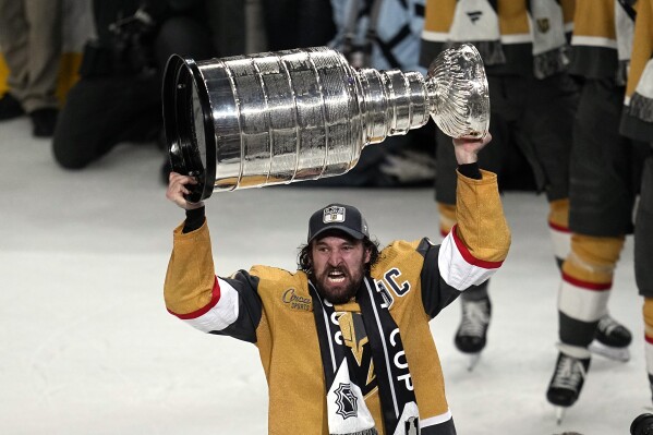 Vegas Golden Knights general manager brings Stanley Cup home to