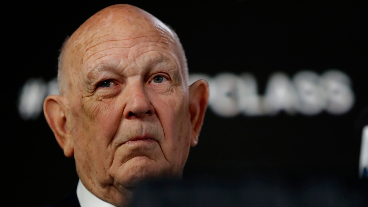 Hall of Fame College Basketball Coach Lefty Driesell Dies at 92