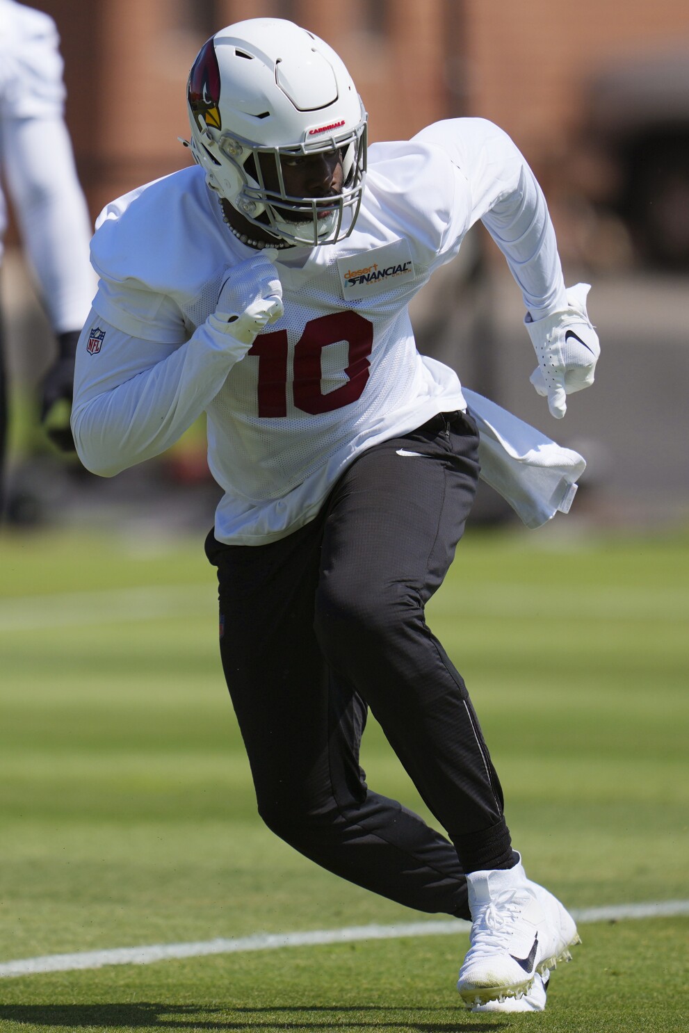 Cardinals edge rusher Josh Sweat works to bring franchise same success he had in Philly