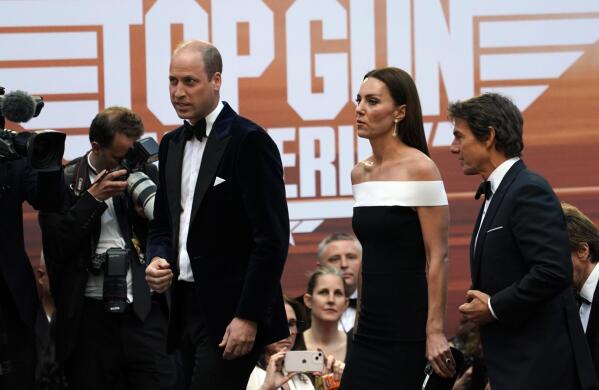 Prince William, Kate join Tom Cruise for 'Top Gun' premiere