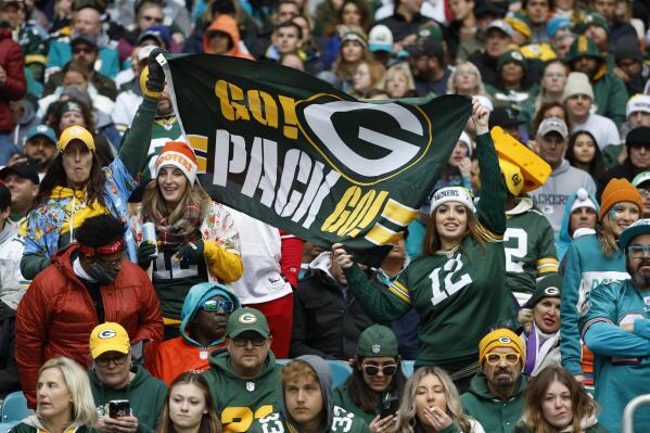 Playoff hopes for Packers, Dolphins on diverging paths